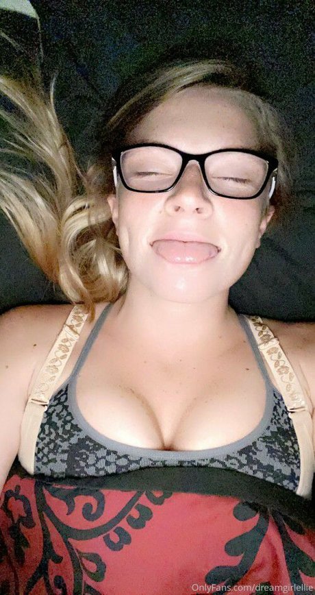 Dream Girl Ellie desnudos de estrellas porno imágenes