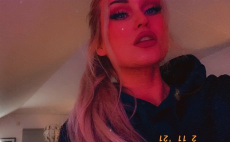 Scream Queen actriz de alta definición archivo