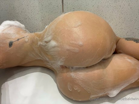 beauty curvy onlyfans art naked galleries