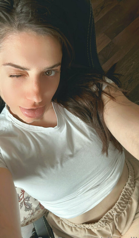 Alicewill modèle érotique image