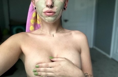 Nickynaple estrella desnuda archivo