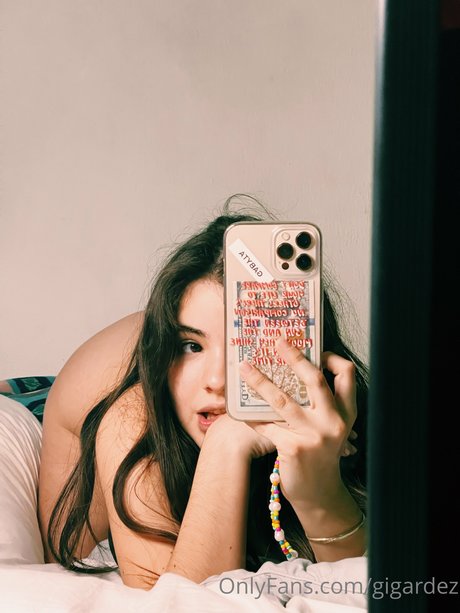 Gabygardez star du porno chaud des photos