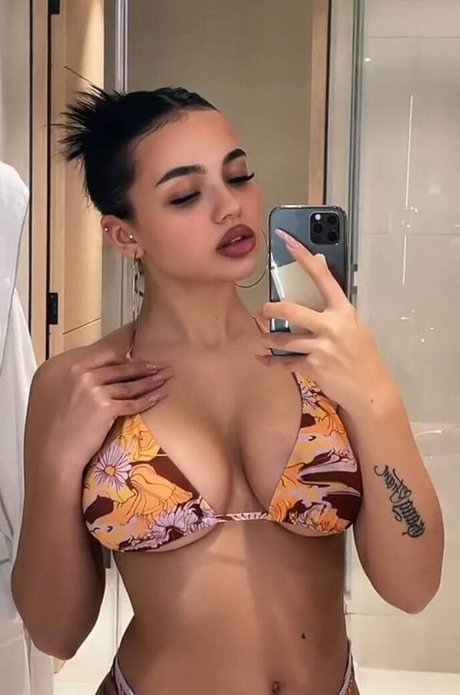 Valya Karnaval star du porno sexy img