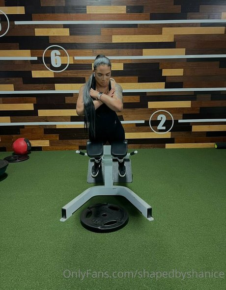 shapedbyshanice actriz perfecta galería