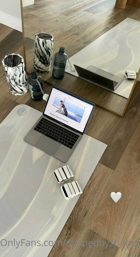 shapedbyshanice actrice chaude galeries