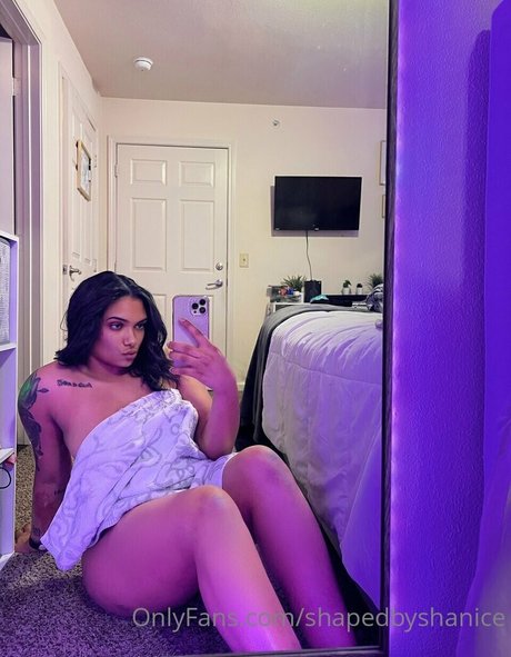 shapedbyshanice modèle sexy des photos