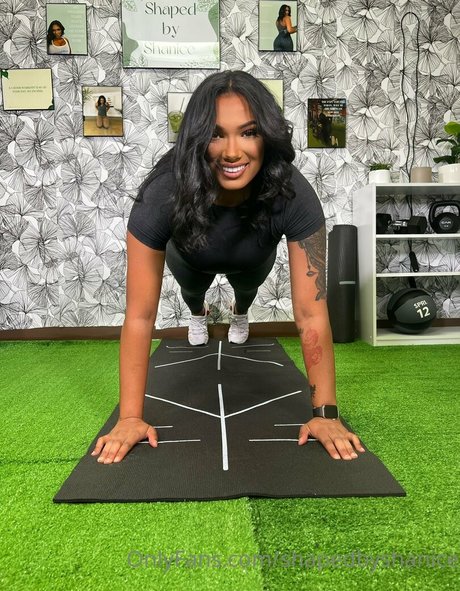 shapedbyshanice star pornographique photos