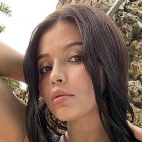 Lilyprosse exclusive actress pictures