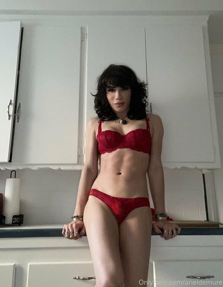 arieldemure étoile adulte photos