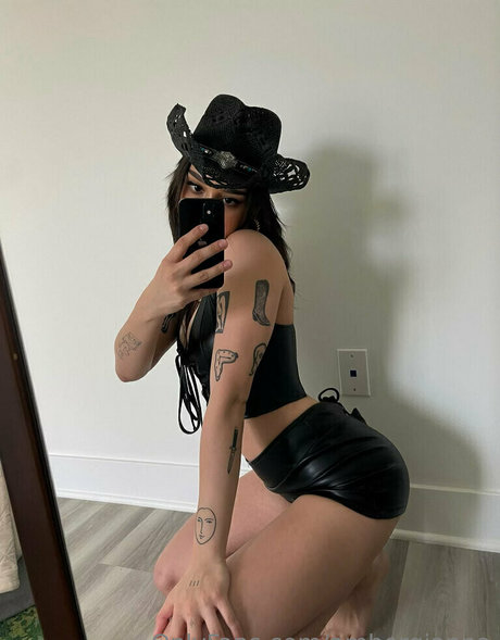 Ambergianna modelo mejor galería