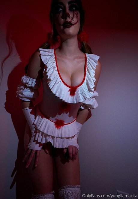 Lily Alcott modèle adulte images