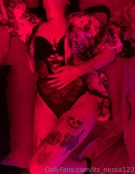 its nessa123 desnudos estrella galerías