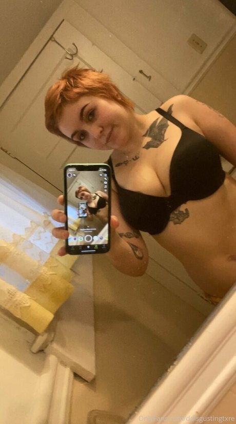 ddisgustingtxre sexy actress pic