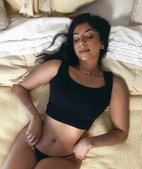 Iman Moosa star du porno gratuite des photos