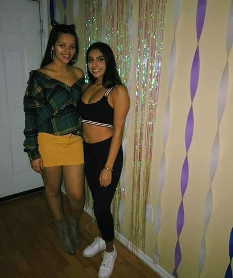 Iman Moosa estrella hermosa galerías