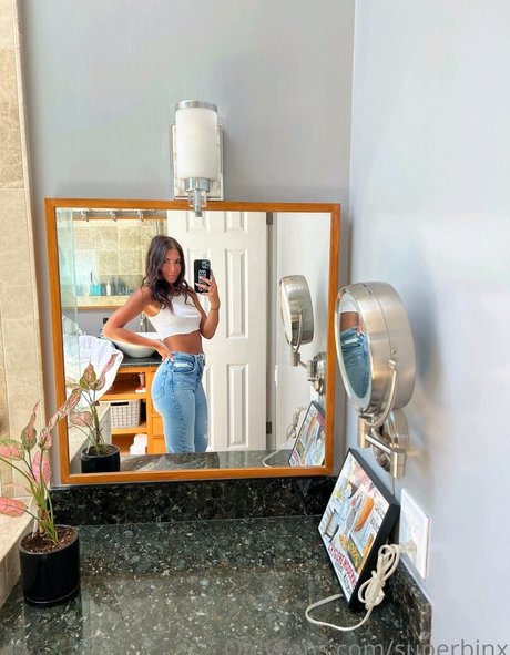 Superbinx pornographic model image