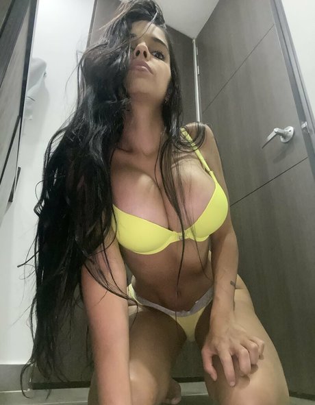 Daniela Baptista star du porno adulte photos