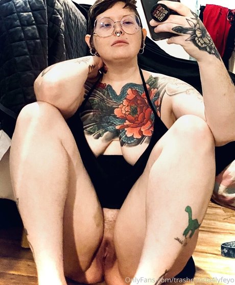 trashpanda4lyfeyo pornstar adult pic