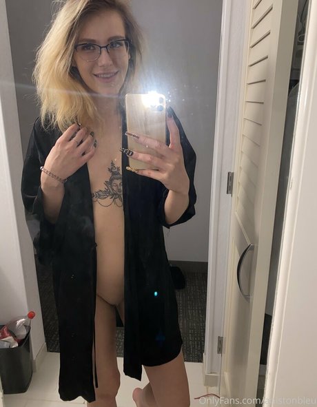 anistonbleu belle étoile galeries