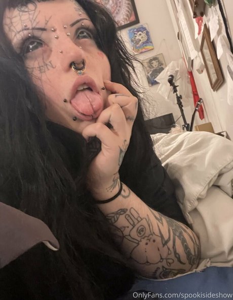 spookisideshow modèle adulte img