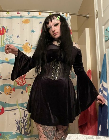 spookisideshow star nudes pic