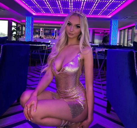 Mimi malthouse sexy pornstar photo