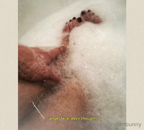 ebadbunny modelo hermosa foto