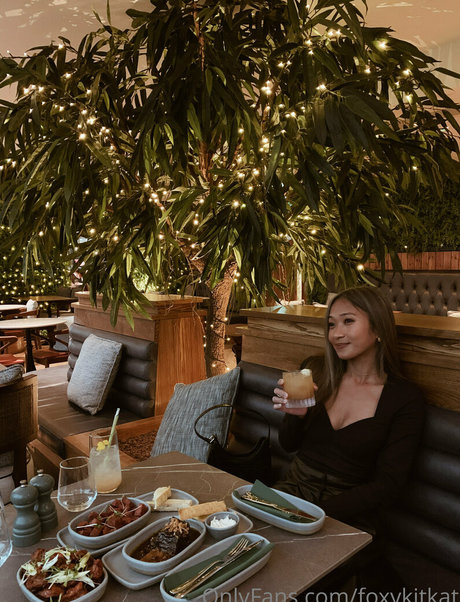 foxykitkat arte modelo imagen