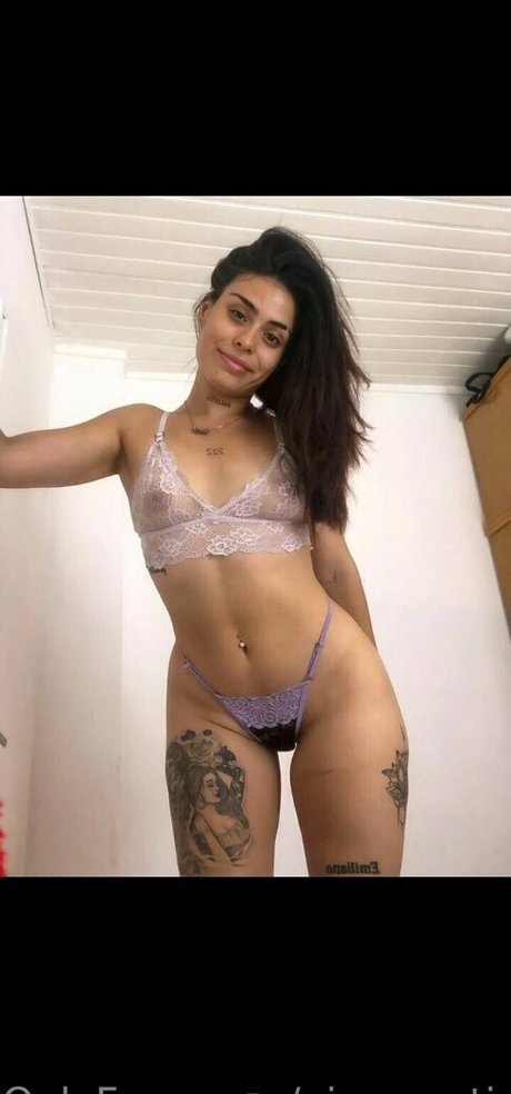 ninamartine23 jolie star du porno galerie