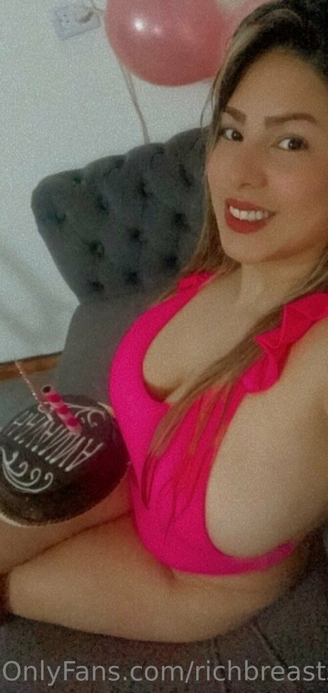 richbreasts star exclusive img