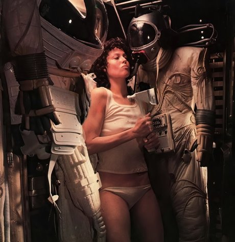 Sigourney Weaver pornstar hot pictures