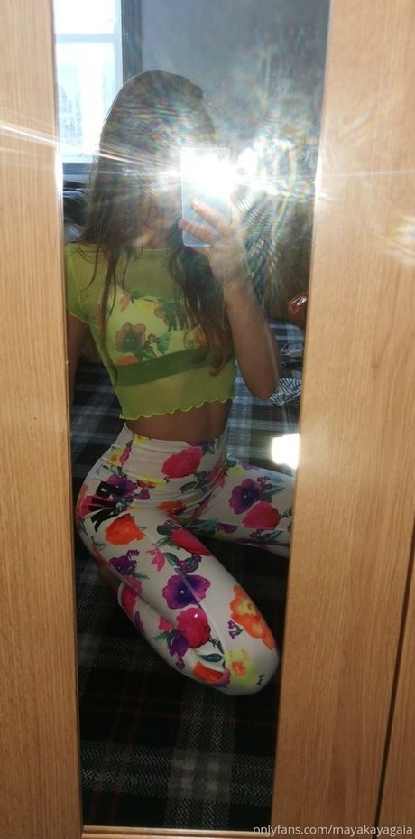 Mayakayagaia meilleur modèle des photos