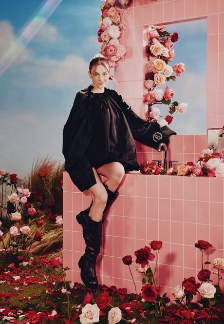 Hunter Schafer actrice chaude galerie