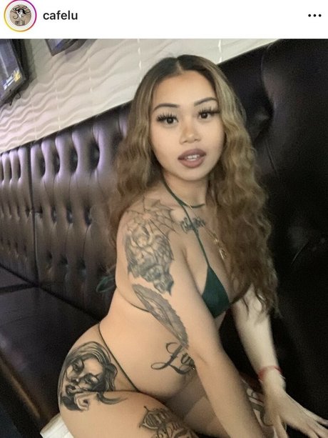 Cafe Lu Girls star du porno en haute qualité photo