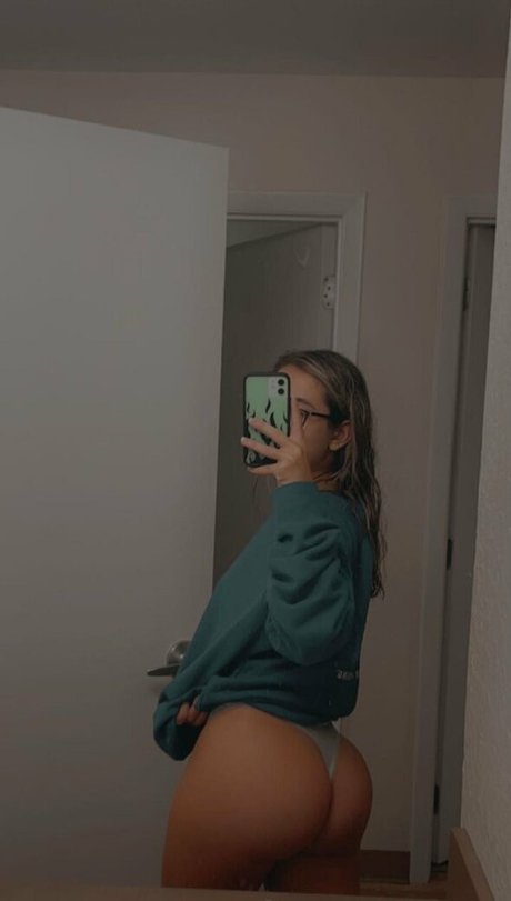 Nikki Margarida star du porno exclusive galeries