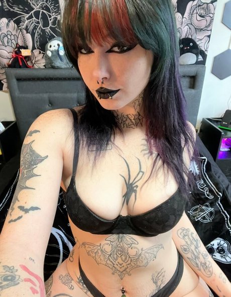 HotGothMlf sex actress galleries