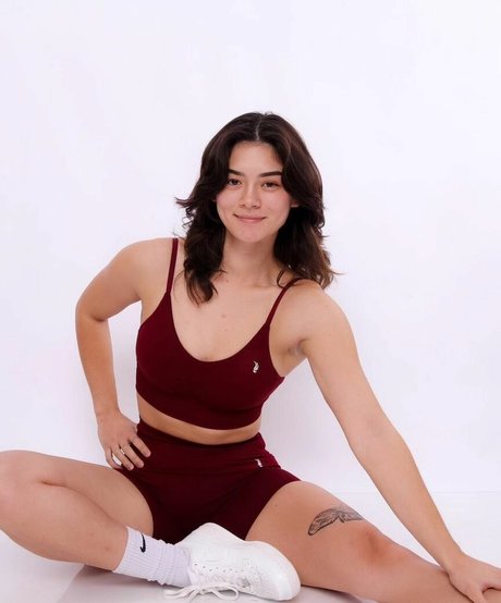 mcshnizzle actriz de arte foto