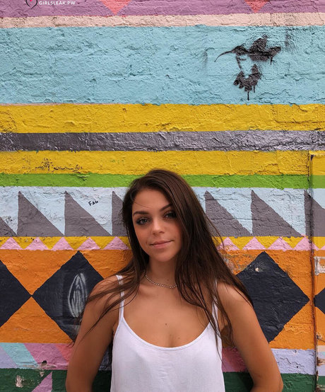 Clare Temerowski porn model image