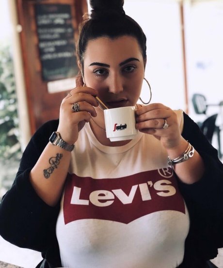 alessiabarbarossa modèle de sexe galerie