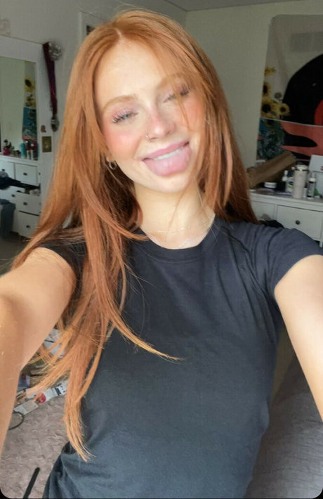 Harley Haisley estrella porno desnuda fotos