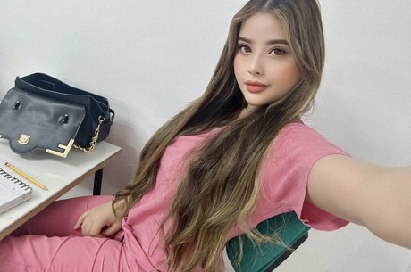 kittybadofficial pornstar adult photo
