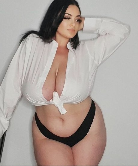 Klara Devine pornstar naked image