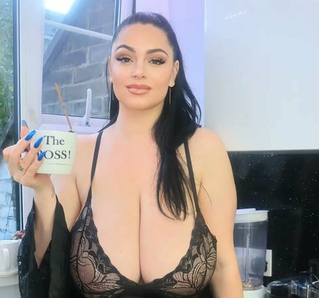 Klara Devine erotic actress photo