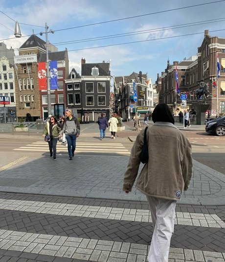 lotem passal modèle joli photo