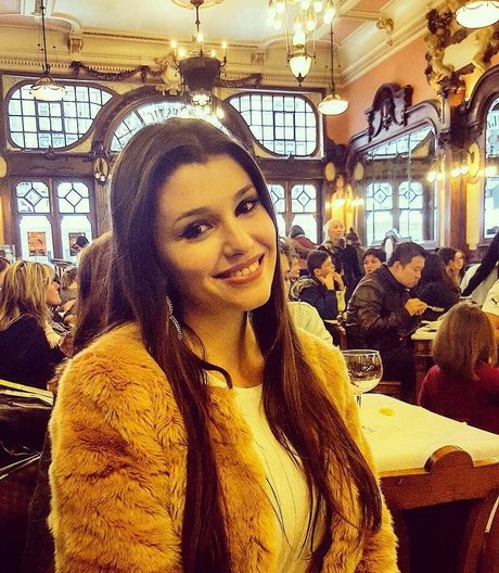 Carolina Neto model hd gallery