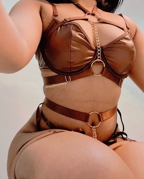 Fairy Mary actrice sexy galerie