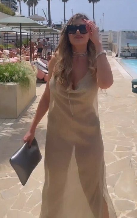 Ella Anastasiou modèles nus img