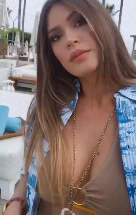 Ella Anastasiou modèles nus galeries