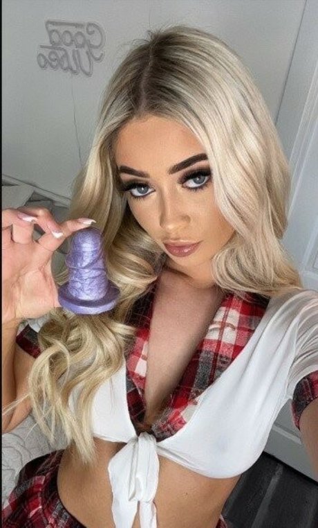 laylabratz bonita estrella porno fotos