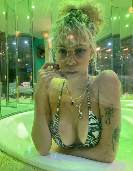 bloompoison belle actrice images